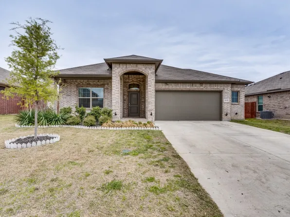 1215 Larkspur Ln, Cleburne, TX 76033