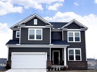 4885 Marquette Dr, Milford, MI