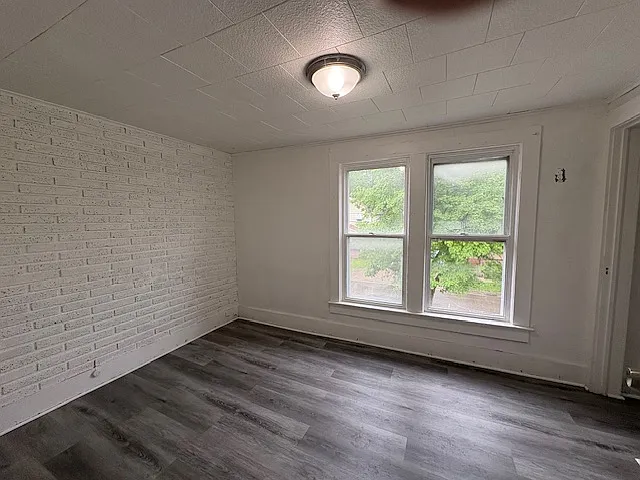 822 Carlysle St — Photo 3