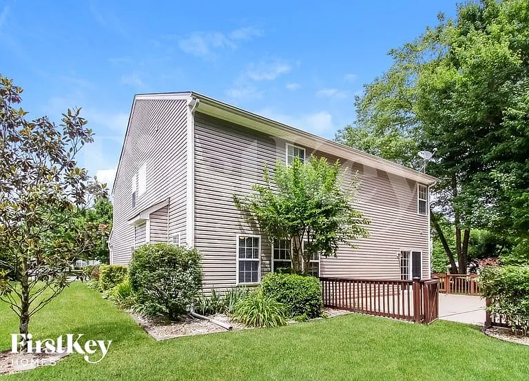 4015 Shadetree Dr — Photo 15
