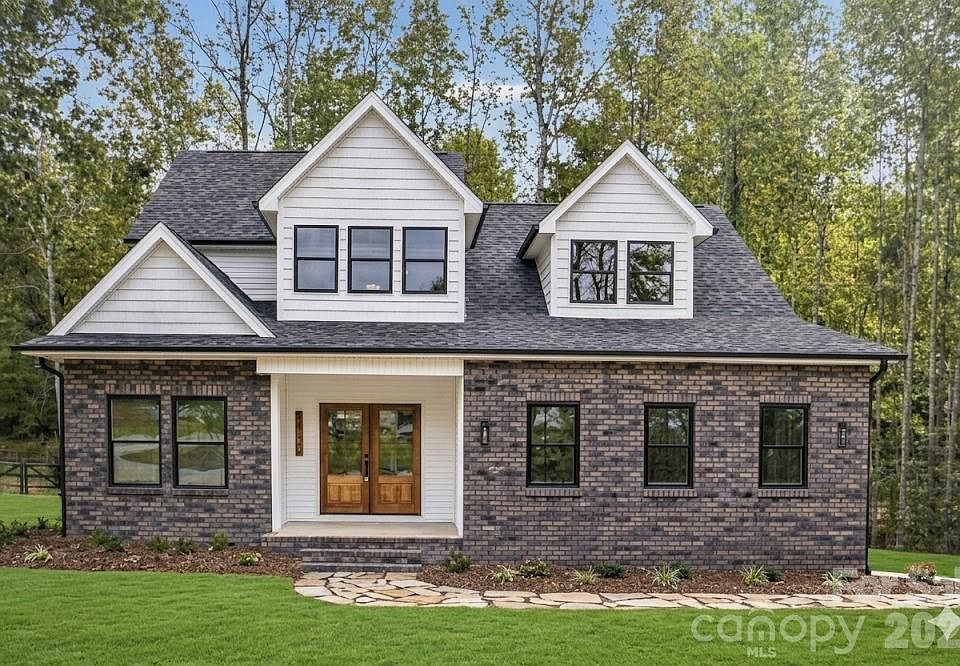 1st image of 680 Autumnlight Dr