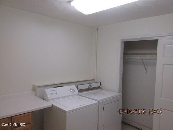3rd image of 441 Lehigh Dr SE