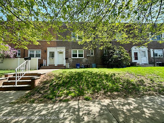 2nd image of 103 Beechwood Pl