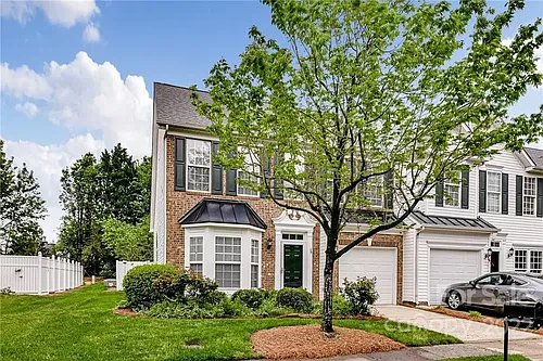 5072 Parkview Way Photo 1