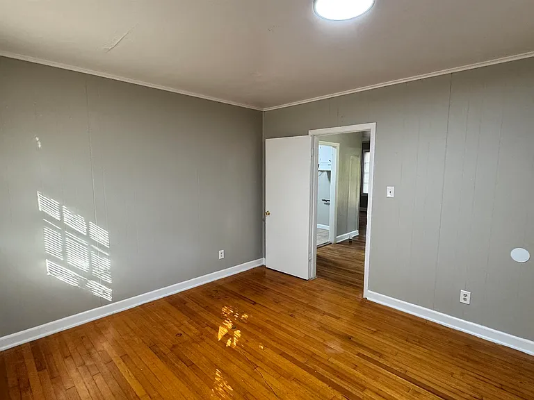 1041 Isabelle St — Photo 5