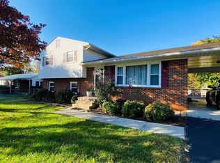 5562 Halcun Dr, Roanoke, VA 24019