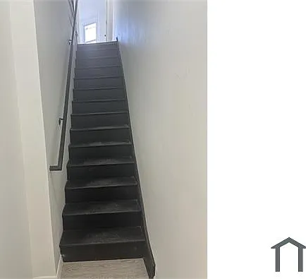 3 bed, 1200 sqft, $1,995 — Photo 4