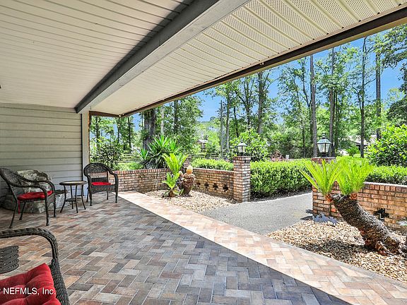 5th image of 1788 Emerald Ln