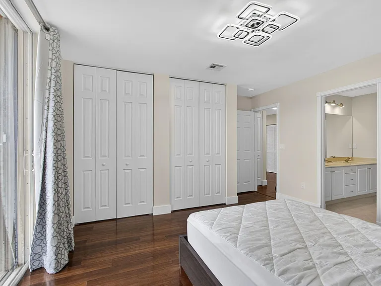 1724 Annandale Cir — Photo 56