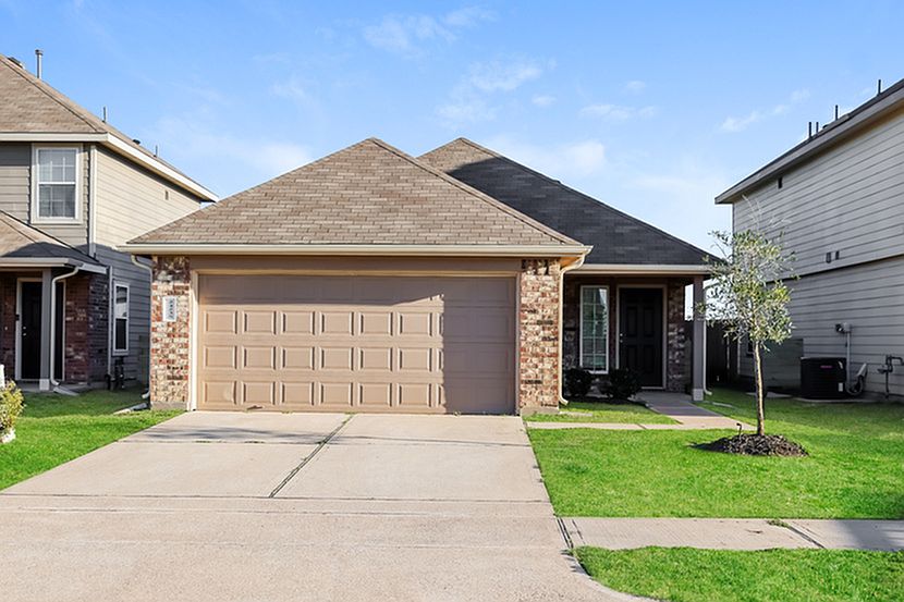 1st image of 24235 Treviso Gardens Dr