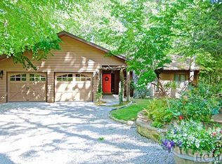 425 Wyanoak Rd, Highlands, NC 28741