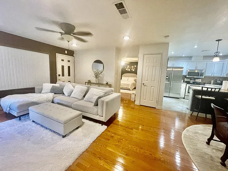 9070 Spring Mountain Rd #204 — Photo 19