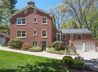 2020 Lakeview Ave, Saint Joseph, MI 49085