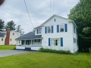 724 Main St, Derby Line, VT 05830