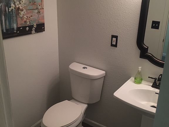 4th image of 1313 SE Lexington Ave #133B