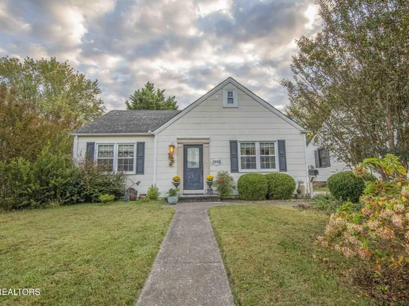 3208 Bellevue St, Knoxville, TN 37917