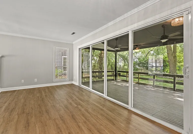 1382 Center Lake Dr — Photo 21