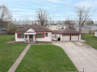 386 E Sheffield Ave, Pontiac, MI
