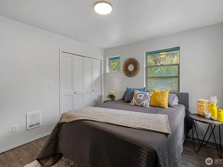 4802B Delridge Way SW — Photo 5