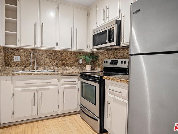 4th image of 11959 Dorothy St #2B