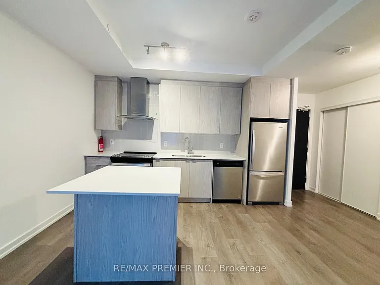 55 Duke St W #332 — Photo 4