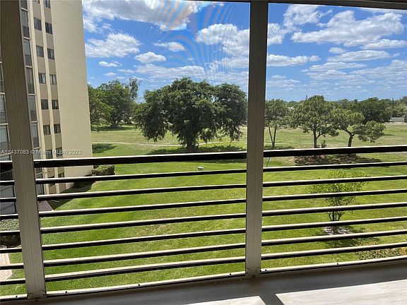 4th image of 7300 Radice Ct APT 401