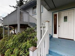 9304 NE Shore Dr, Indianola, WA 98342