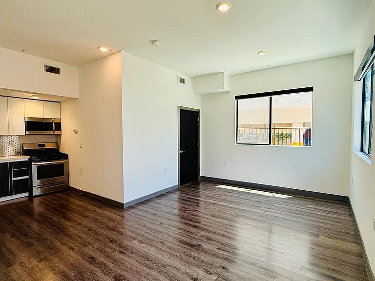 5813 Virginia Ave #13 — Photo 5