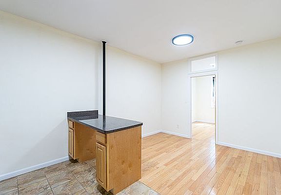 4th image of 315 E 5th St APT 2H