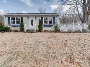 330 Fitch Hill Rd, Uncasville, CT 06382