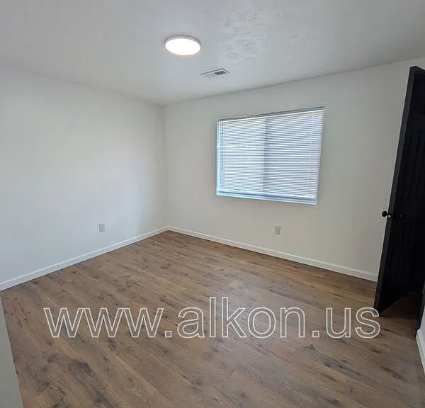 949 Perry Hwy #2 — Photo 12