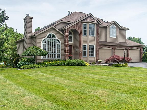 3rd image of 123 Tiffany Ln