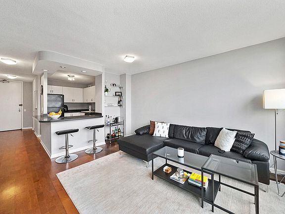 5th image of 405 N Wabash Ave Unit 4401