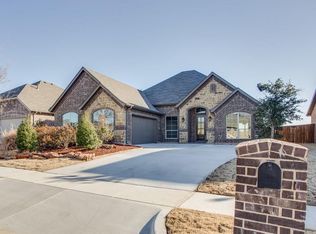 1312 NW Park Meadow Ln, Burleson, TX 76028