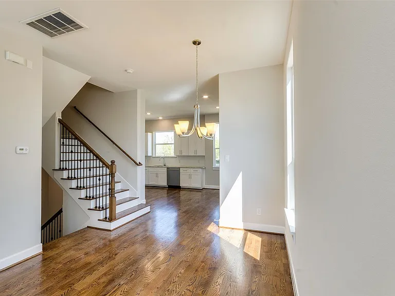 1809 Napa Creek Ln — Photo 11