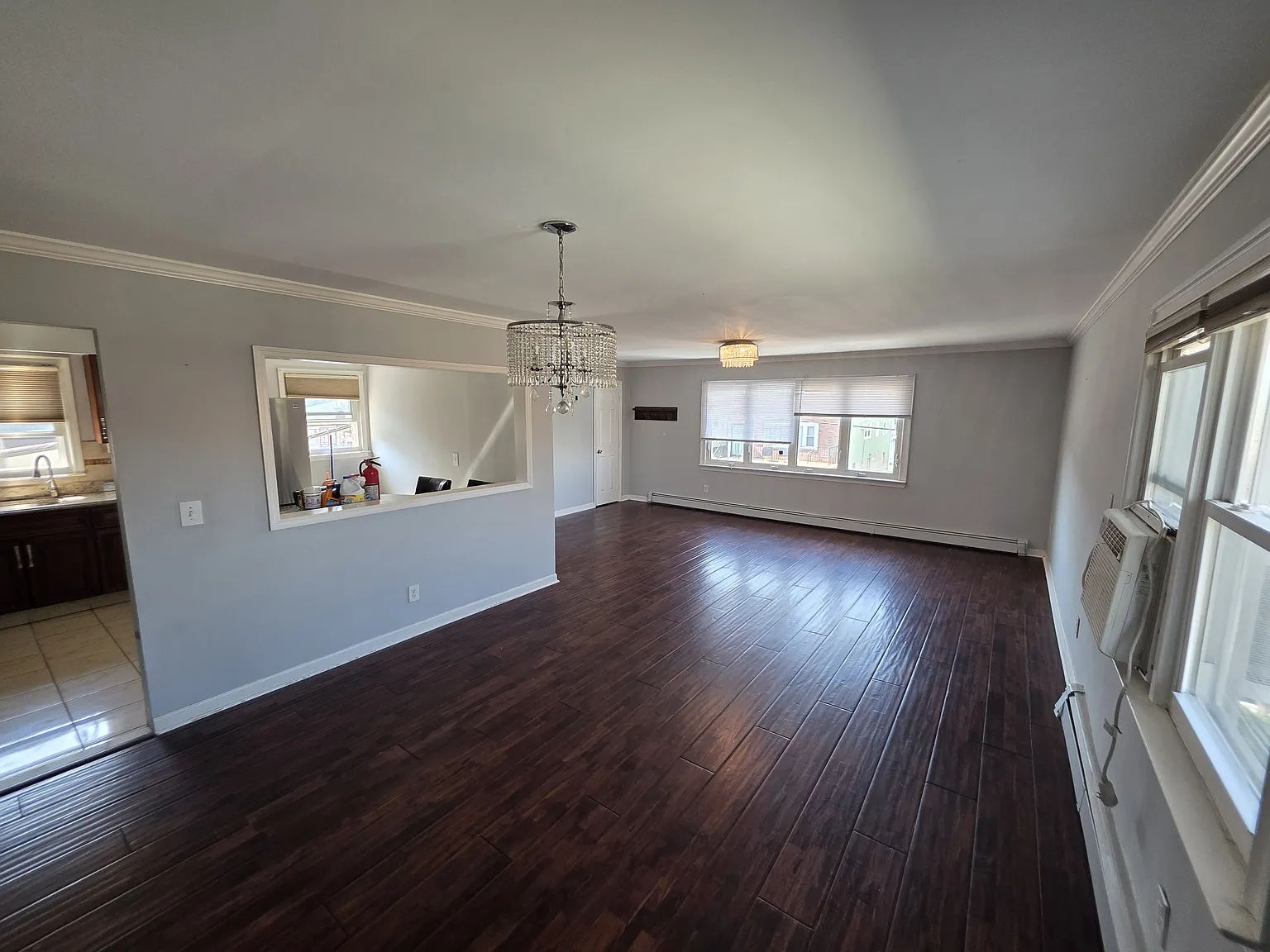 3 bed, 1200 sqft, $2,900 — Photo 2