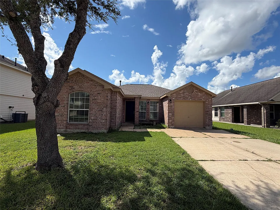12608 Rio Lindo St