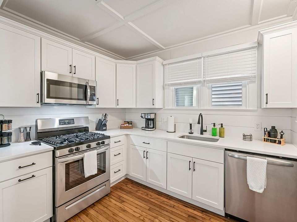 1st image of 17-21 Granite St #19