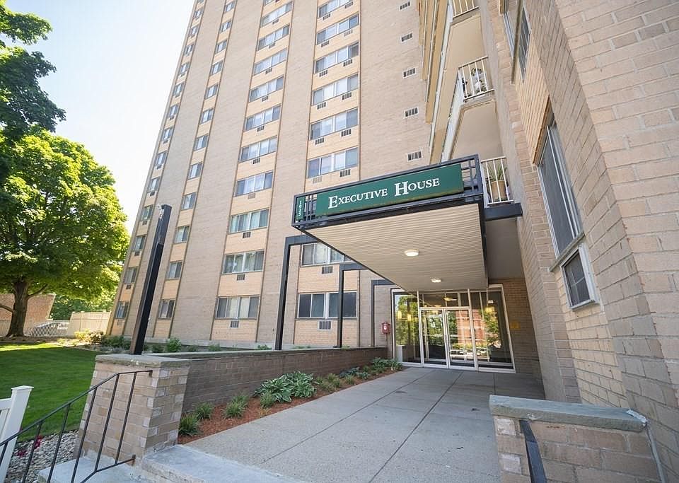 1st image of 1025 Hancock St Unit 7A