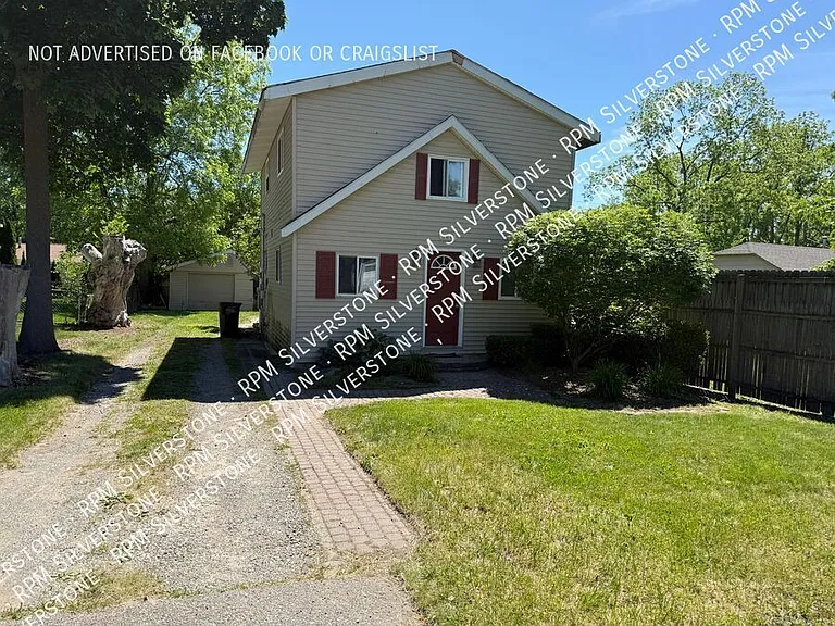 3113 Emmons Ave — Photo 1