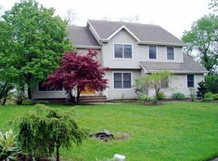 40 Addington Ct, East Brunswick, NJ 08816