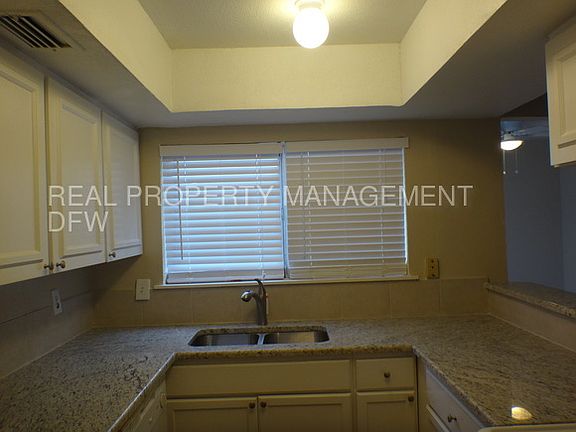 4th image of 4908 Palo Alto Dr