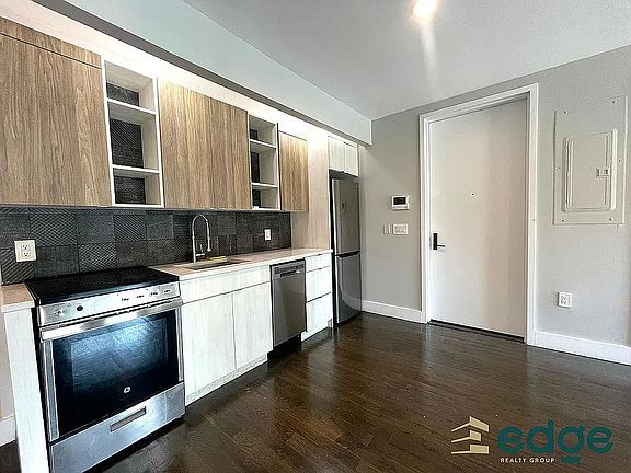 2nd image of 1994 Bergen St APT 1A