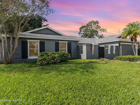 686 Brisbane St NE, Palm Bay, FL 32907