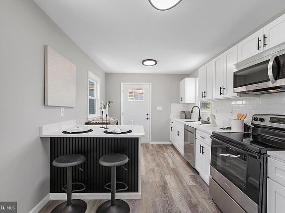 3rd image of 3506 Cornwall Ct