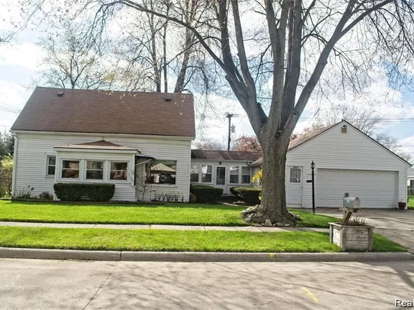 8037 Beatrice, Westland, MI 48185