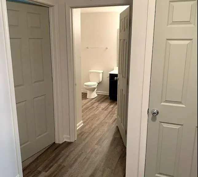 Parkside Manor Apartmens — Photo 8