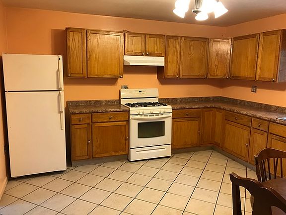 3rd image of 506 N Harrison Ave