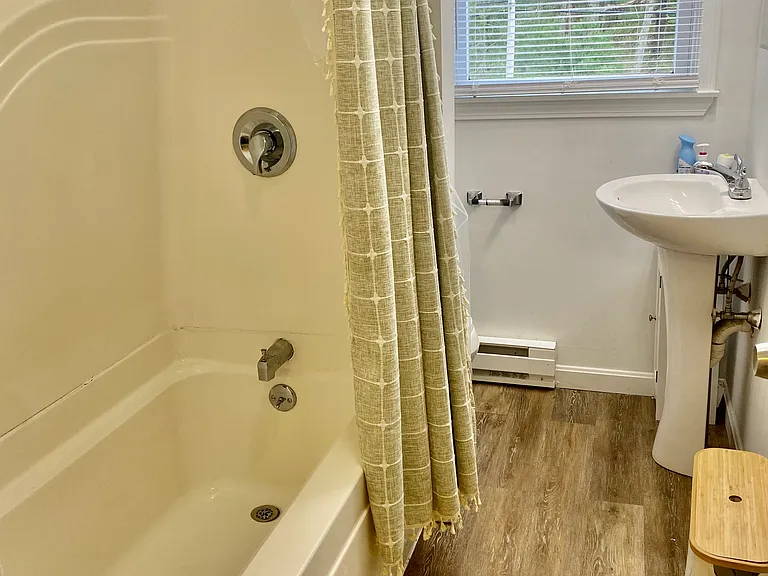 60A Phillips St #6 — Photo 3