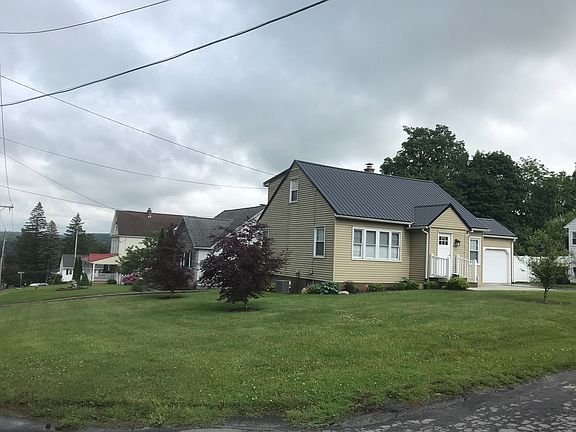 Corner lot - Sanger Ave/Claridge Court
